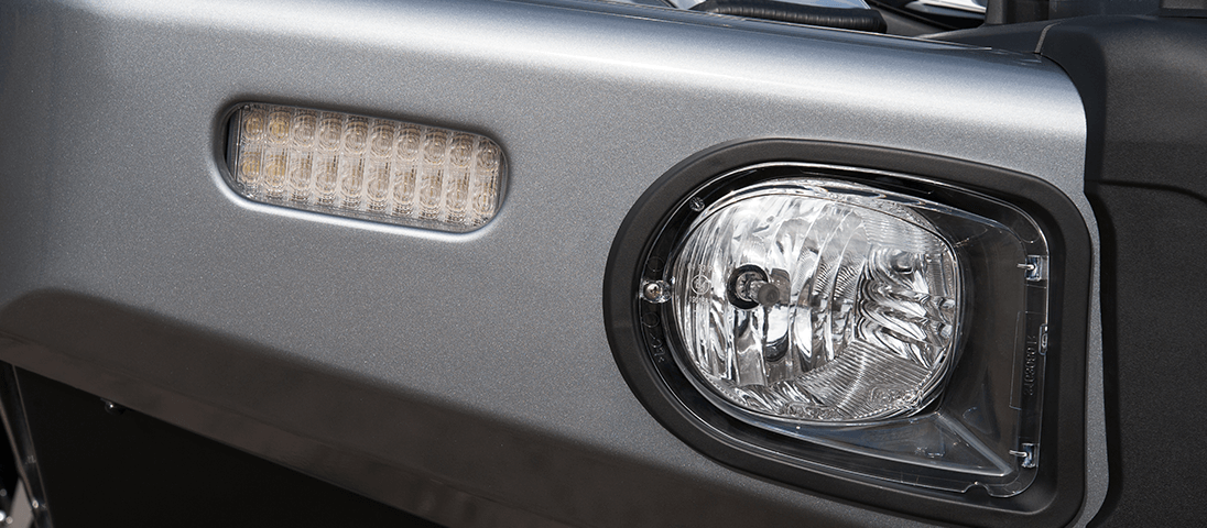 ARB Nebelscheinwerfer und integrierter LED-Blinker am Summit Combar